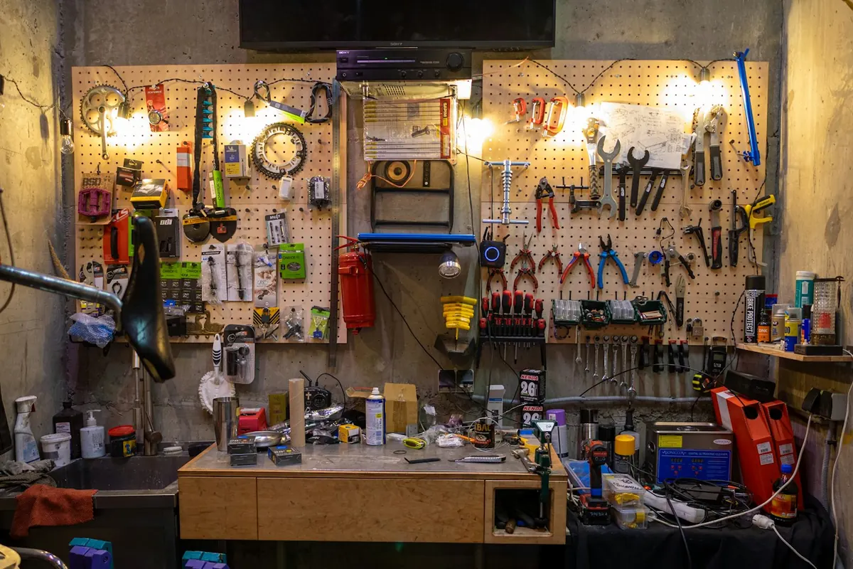 Garage & shop